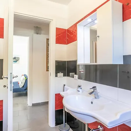 Beautiful In With Kitchen Holiday home *