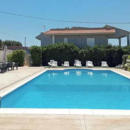 Beautiful In With Kitchen Holiday home *